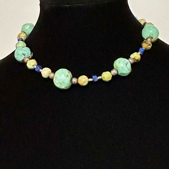 Howlite Beaded Necklace Women's Fashion Jewelry Artistic Statement - Picture 9 of 9